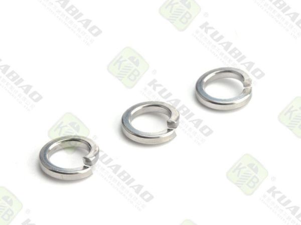 地腳螺栓澆筑混凝土標(biāo)號(hào)(地腳螺栓處怎么灌注混凝土)