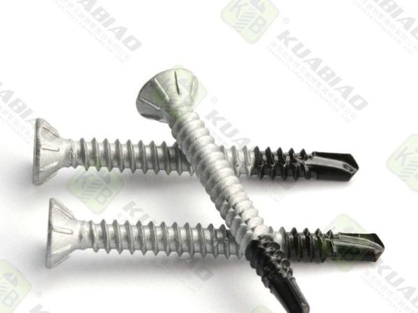 光伏板有幾個(gè)螺絲的型號(hào)(光伏發(fā)電用的螺絲型號(hào))