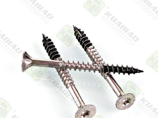 復(fù)合地板上能上螺絲嗎(復(fù)合地板可以上墻嗎)